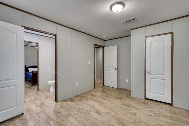 24644 Old Highway 6, Navasota, TX 77868