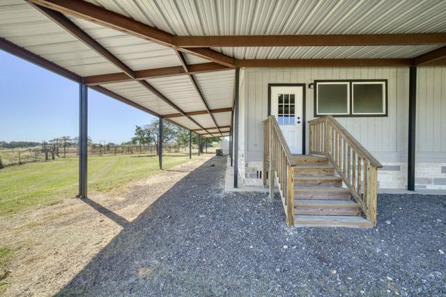 24644 Old Highway 6, Navasota, TX 77868
