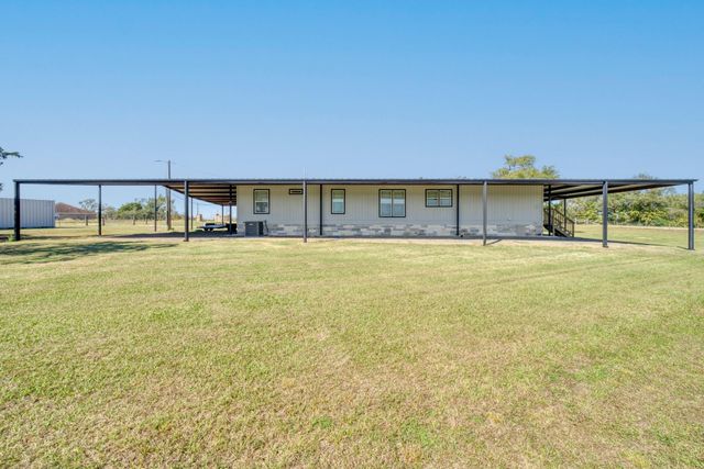 24644 Old Highway 6, Navasota, TX 77868