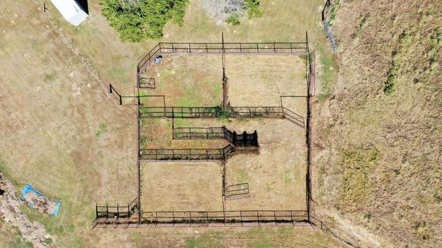 24644 Old Highway 6, Navasota, TX 77868