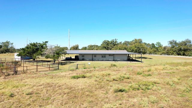 24644 Old Highway 6, Navasota, TX 77868