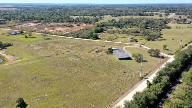 24644 Old Highway 6, Navasota, TX 77868