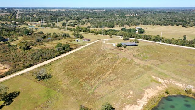 24644 Old Highway 6, Navasota, TX 77868