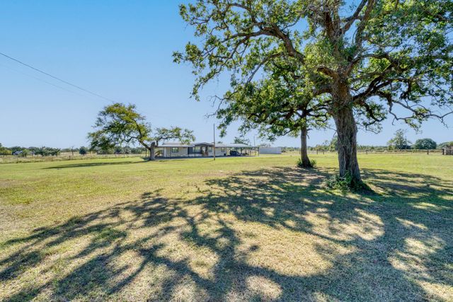 24644 Old Highway 6, Navasota, TX 77868
