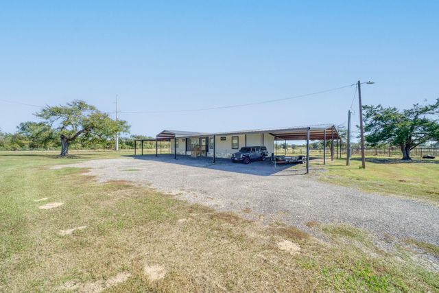 24644 Old Highway 6, Navasota, TX 77868