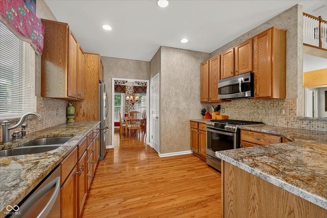 1720 Bentbrook Drive, Avon, IN 46123