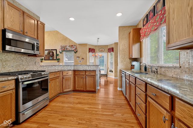 1720 Bentbrook Drive, Avon, IN 46123