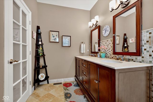 1720 Bentbrook Drive, Avon, IN 46123