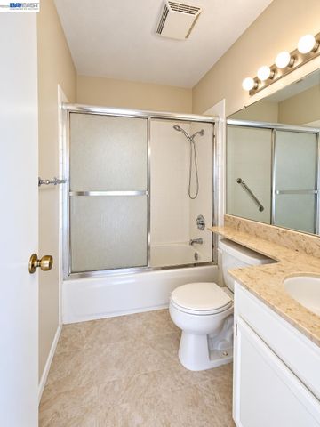 2025 Mendocino Dr, Bay Point, CA 94565