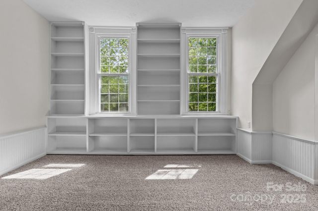 301 W Central Street, Maxton, NC 28364