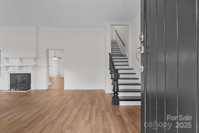 301 W Central Street, Maxton, NC 28364