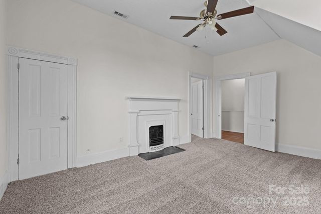 301 W Central Street, Maxton, NC 28364