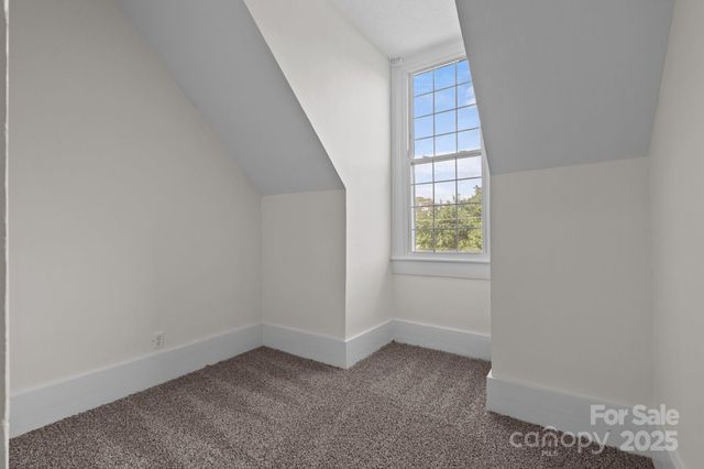 301 W Central Street, Maxton, NC 28364