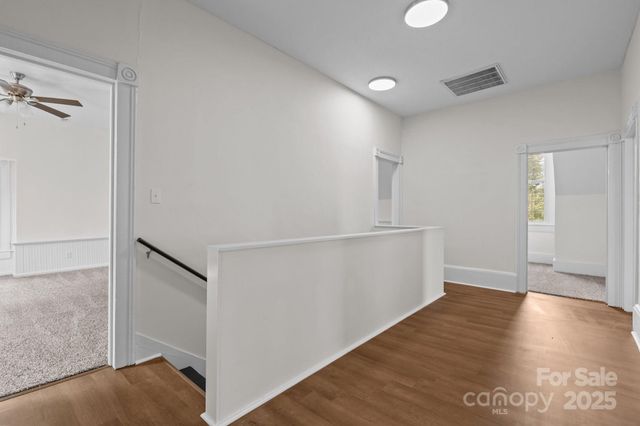 301 W Central Street, Maxton, NC 28364