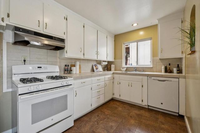 272 Avenue Balboa, El Granada, CA 94018