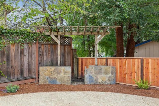 272 Avenue Balboa, El Granada, CA 94018