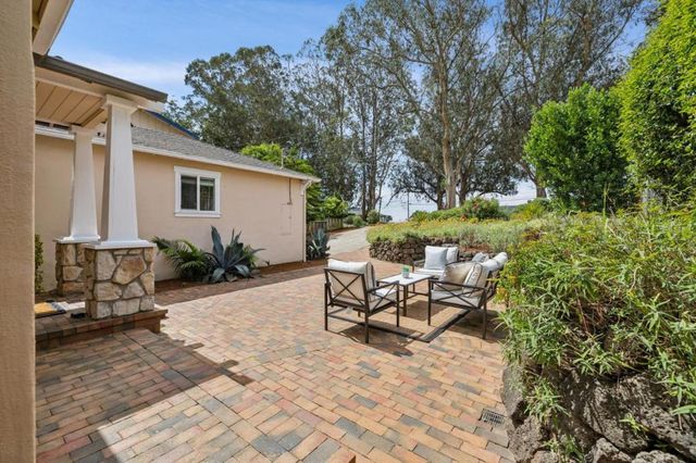 272 Avenue Balboa, El Granada, CA 94018
