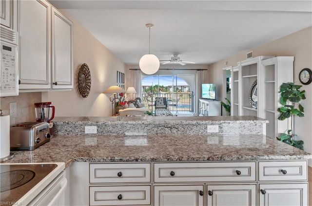 29 High Point CIR E 503, Naples, FL 34103