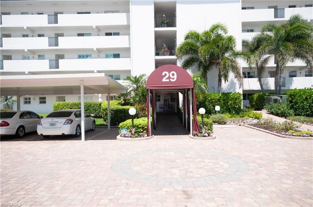 29 High Point CIR E 503, Naples, FL 34103