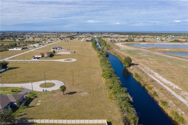 3923 NW 33RD PL, Cape Coral, FL 33993