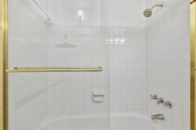 404 WINDRUSH BAY DRIVE, Tarpon Springs, FL 34689