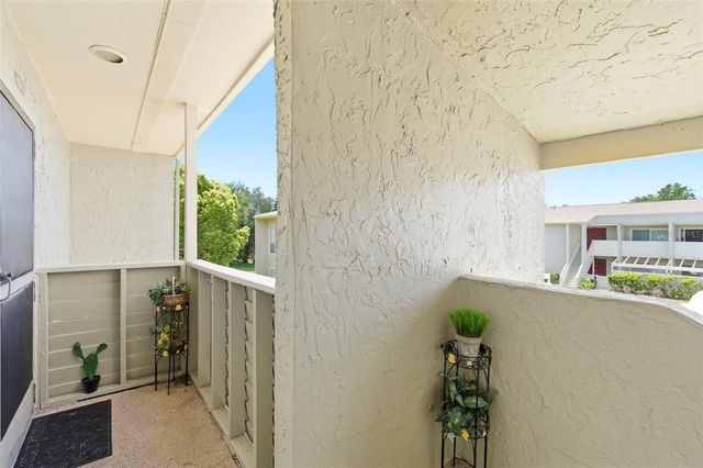 404 WINDRUSH BAY DRIVE, Tarpon Springs, FL 34689