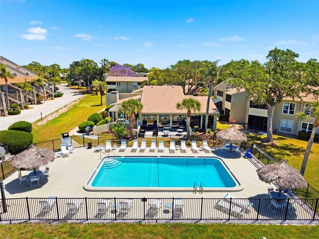 404 WINDRUSH BAY DRIVE, Tarpon Springs, FL 34689