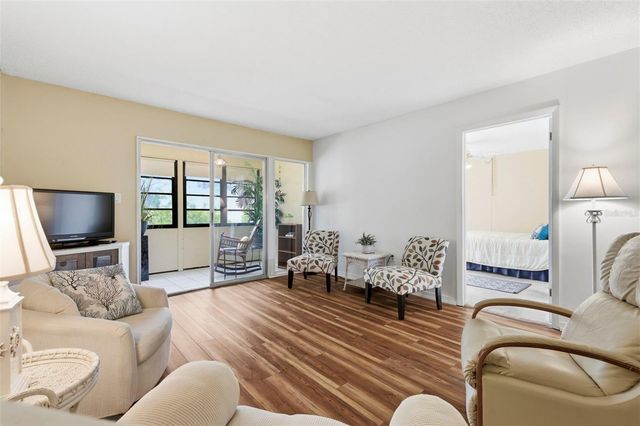 404 WINDRUSH BAY DRIVE, Tarpon Springs, FL 34689
