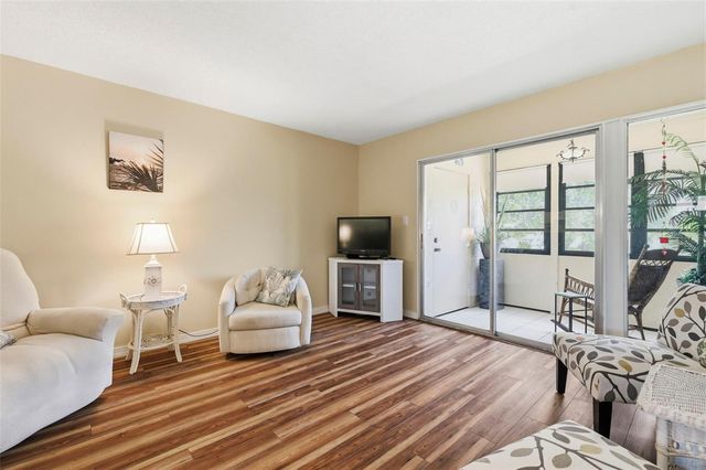 404 WINDRUSH BAY DRIVE, Tarpon Springs, FL 34689