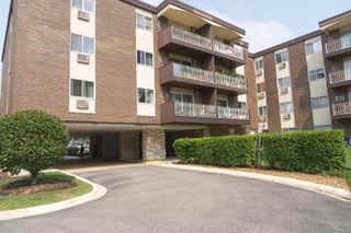 1311 S Finley Road 213, Lombard, IL 60148