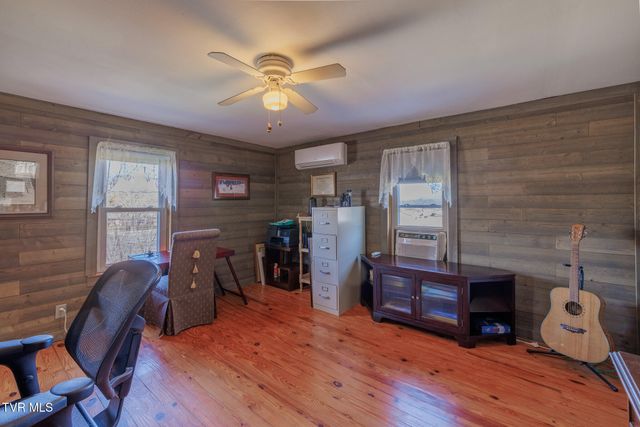 108 Rainbolt Lane, Elizabethton, TN 37643