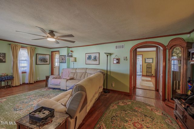 108 Rainbolt Lane, Elizabethton, TN 37643