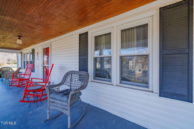 108 Rainbolt Lane, Elizabethton, TN 37643