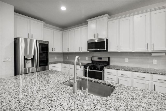 405 Arrowhead Vine ST, Leander, TX 78641