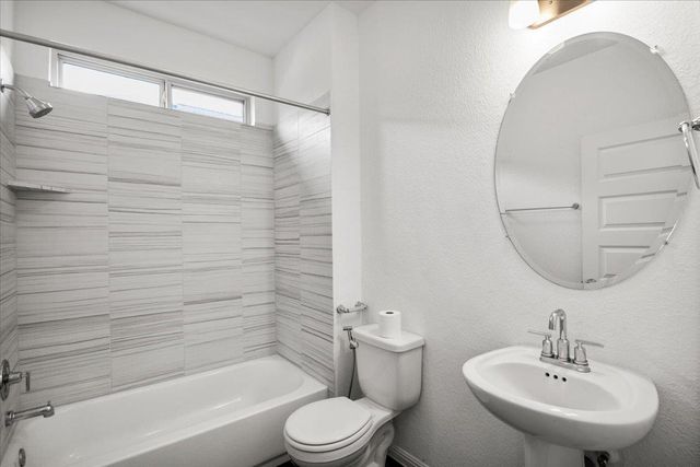 405 Arrowhead Vine ST, Leander, TX 78641