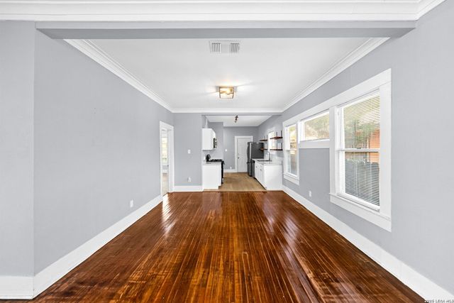 1118 W Summit Ave, San Antonio, TX 78201
