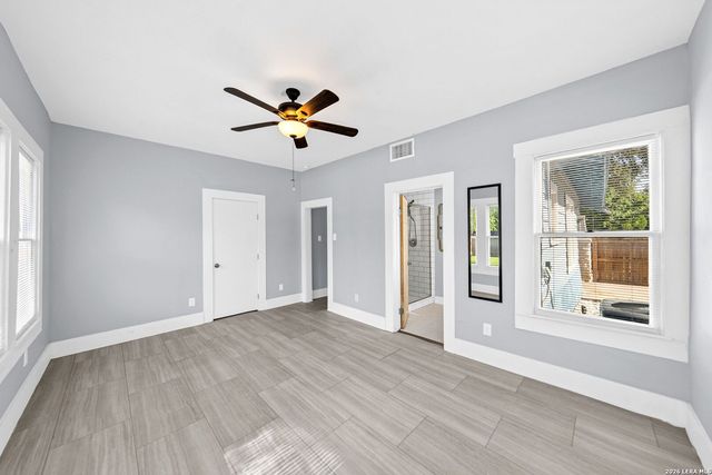 1118 W Summit Ave, San Antonio, TX 78201