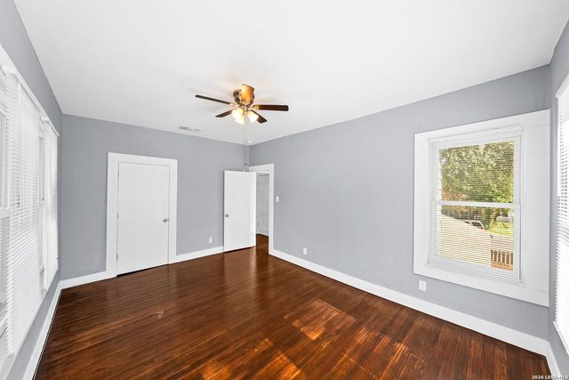 1118 W Summit Ave, San Antonio, TX 78201