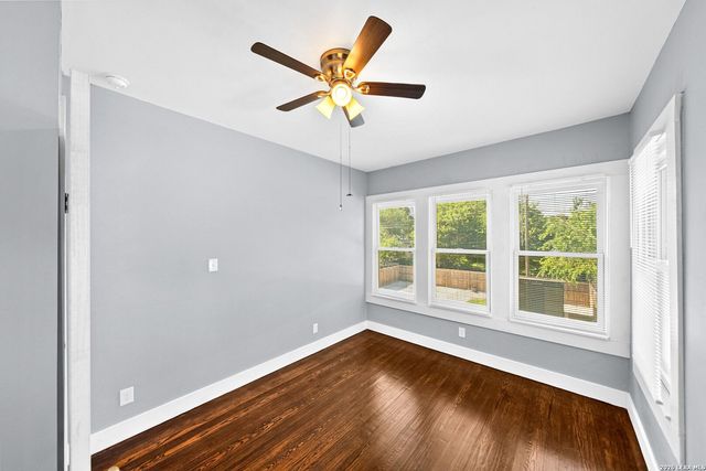 1118 W Summit Ave, San Antonio, TX 78201