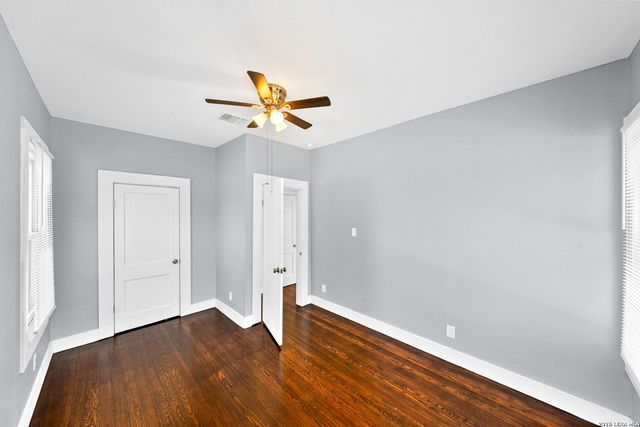 1118 W Summit Ave, San Antonio, TX 78201
