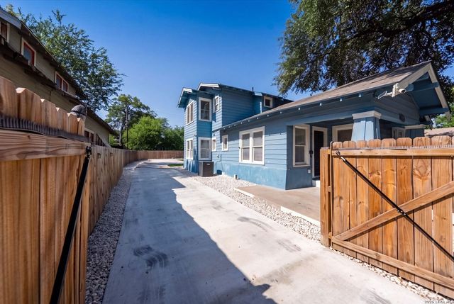 1118 W Summit Ave, San Antonio, TX 78201