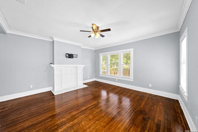 1118 W Summit Ave, San Antonio, TX 78201
