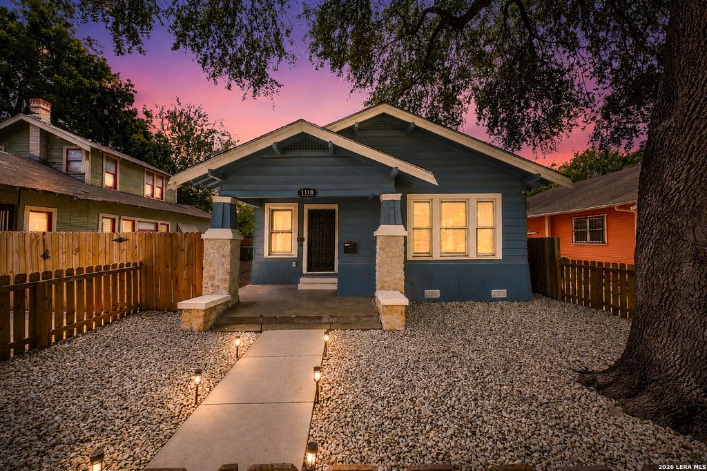1118 W Summit Ave, San Antonio, TX 78201