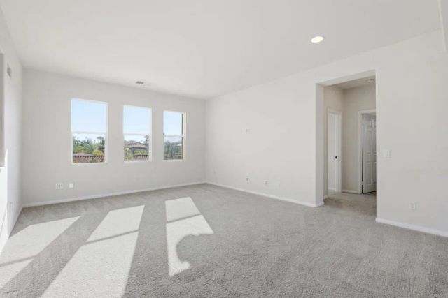 399 Amparo Dr, Escondido, CA 92025