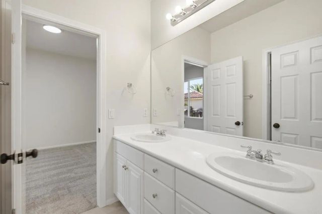 399 Amparo Dr, Escondido, CA 92025
