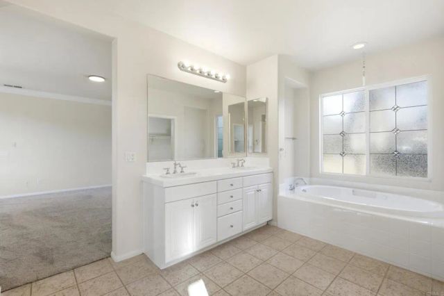 399 Amparo Dr, Escondido, CA 92025