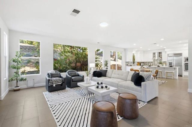 399 Amparo Dr, Escondido, CA 92025