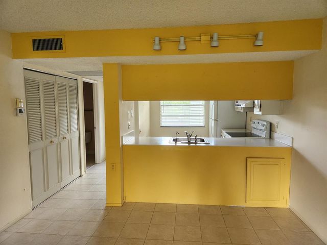 4501 Martinique Way C2, Coconut Creek, FL 33066