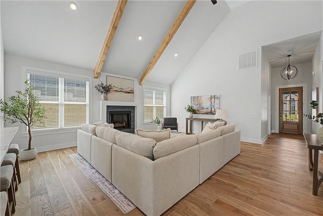 1131 Canyon Maple Street, Centerton, AR 72719