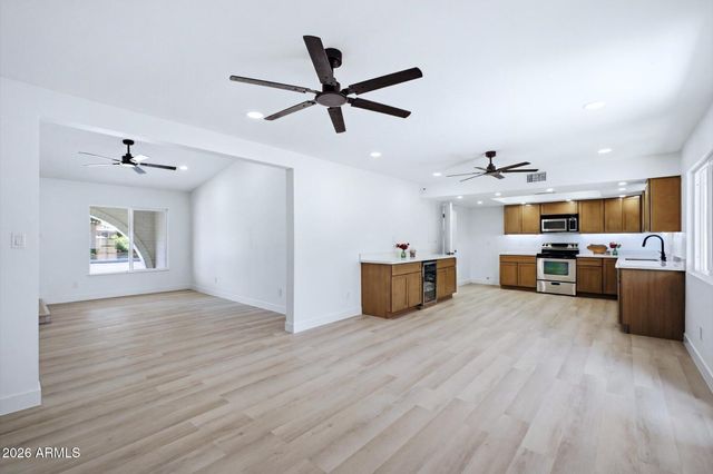 1262 W MENDOZA Avenue, Mesa, AZ 85202